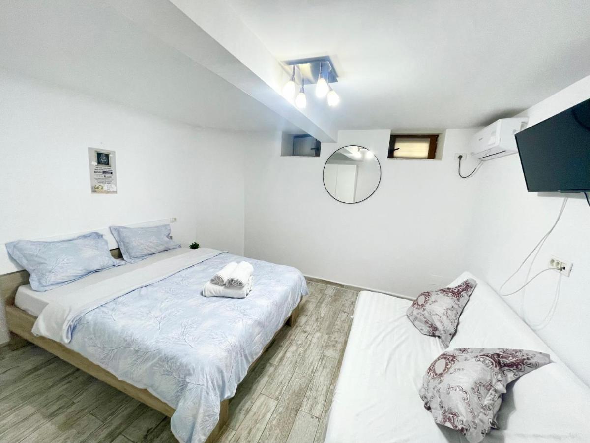Temple 4 Apartment บูคาเรสต์ ภายนอก รูปภาพ